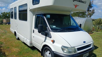 6 Berth 6 Speed Kea Motorhome photo 1