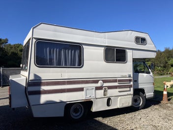 1990 Isuzu Camper