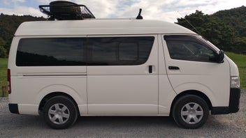 Toyota Hiace 2018 Campervan photo 2