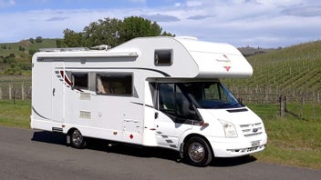 Dethleff ‘Sunlight’ Motor Home (2009) Low Kms photo 2