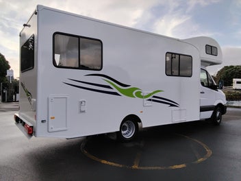 2018 Talvor Euro Deluxe Mercedes-Benz 2.2L photo 1