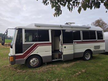 Nissan Civilian Motorhome photo 2