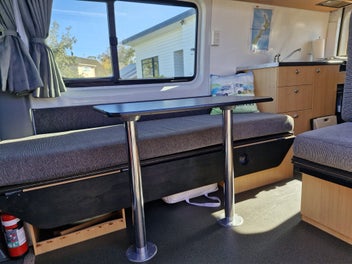 2017 Mercedes Benz Sprinter photo 2