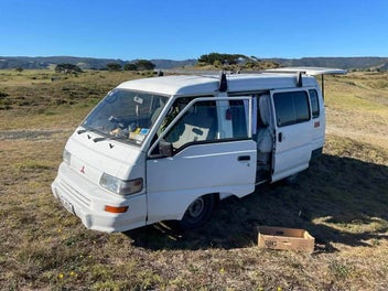 2012 Mitsubishi L300 Campervan – Low KM 173k photo 1
