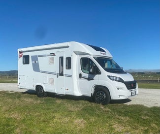 2025 Pilote Motor Home photo 1