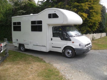 ford transit photo 2