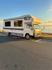 6 Berth Turbo Campervan with Towbar photo 2